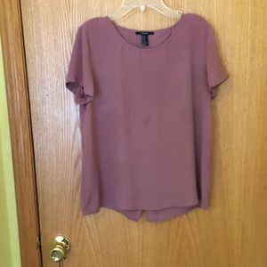 Very nice Blouse. Opening in the back